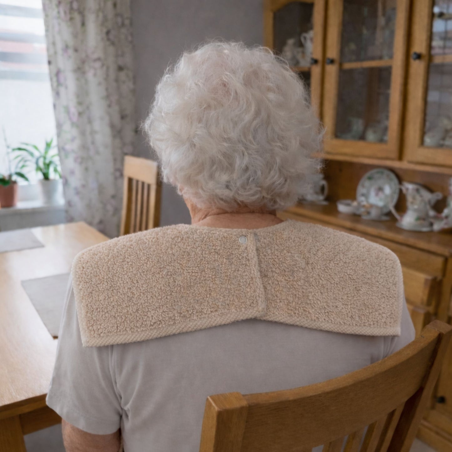 SENIORI Lätzchen Erwachsene 2er Set Baumwolle 50x100 Essschutz Beige und Grau